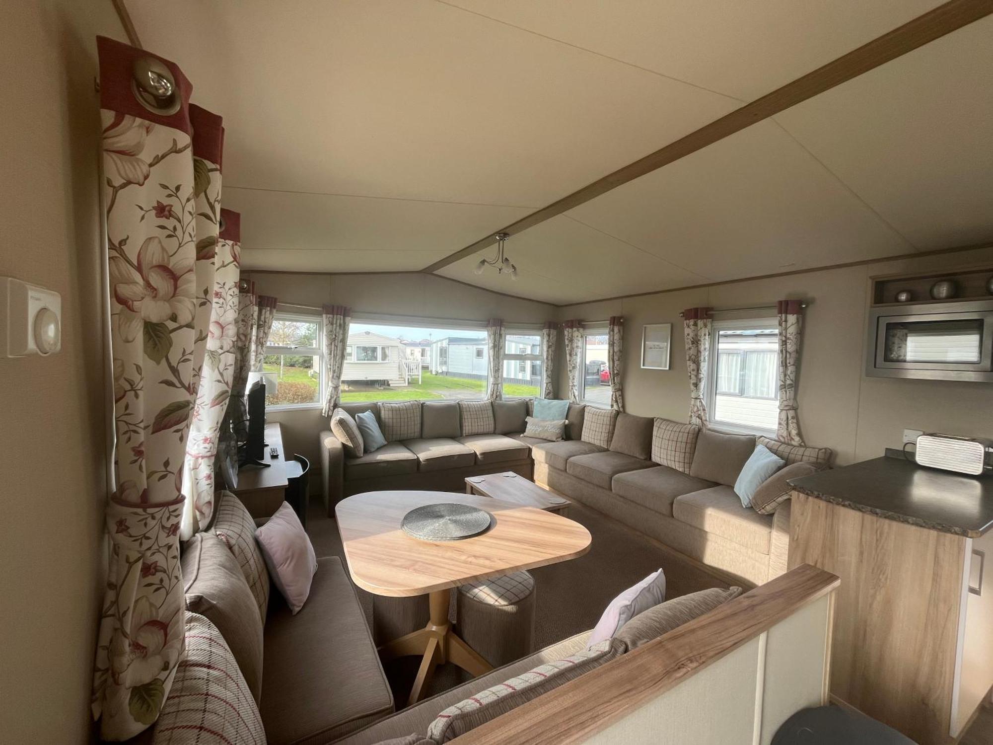 Tattershall Lakes Kingfisher Caravan 8 Berth With Hot Tub & Wifi Exterior photo