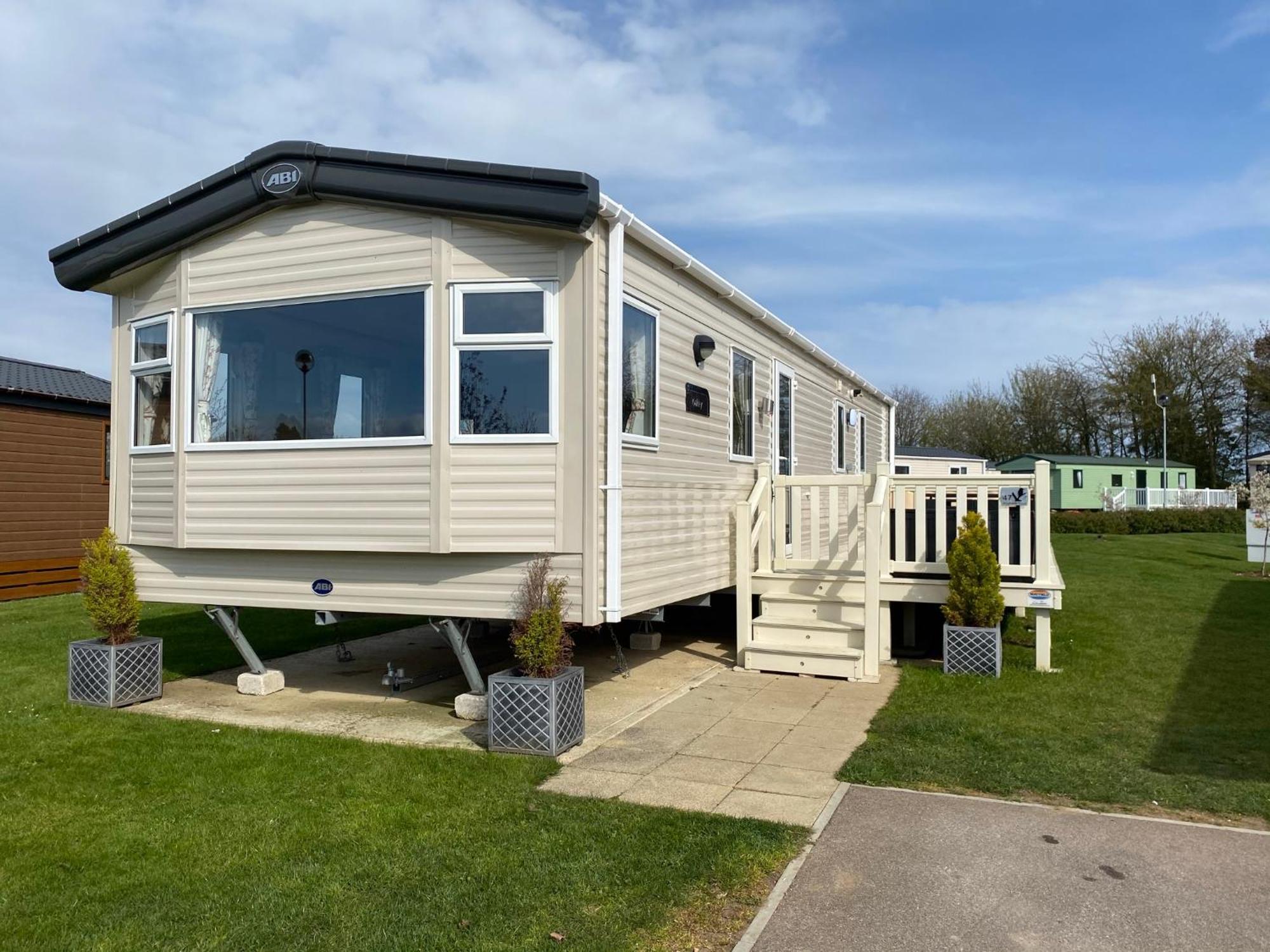 Tattershall Lakes Kingfisher Caravan 8 Berth With Hot Tub & Wifi Exterior photo