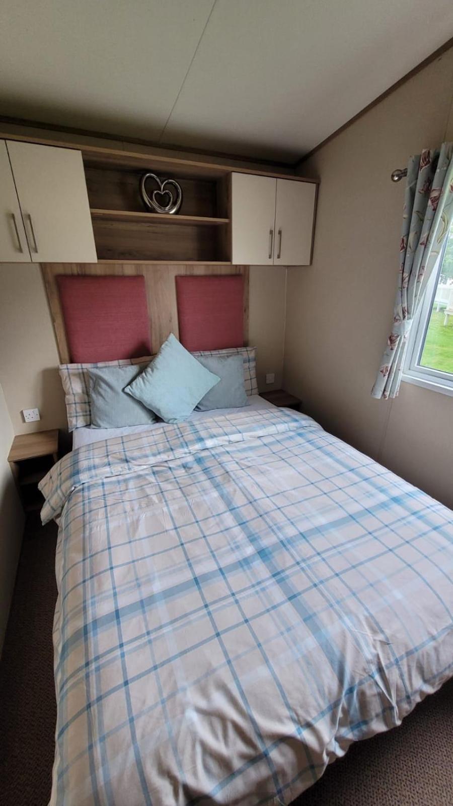 Tattershall Lakes Kingfisher Caravan 8 Berth With Hot Tub & Wifi Exterior photo